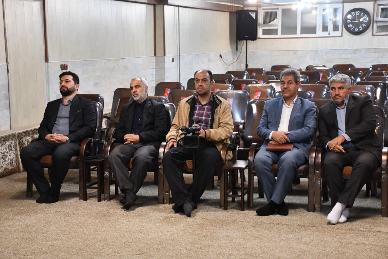 شهدا نماد پرافتخار هر شهر و روستا هستند