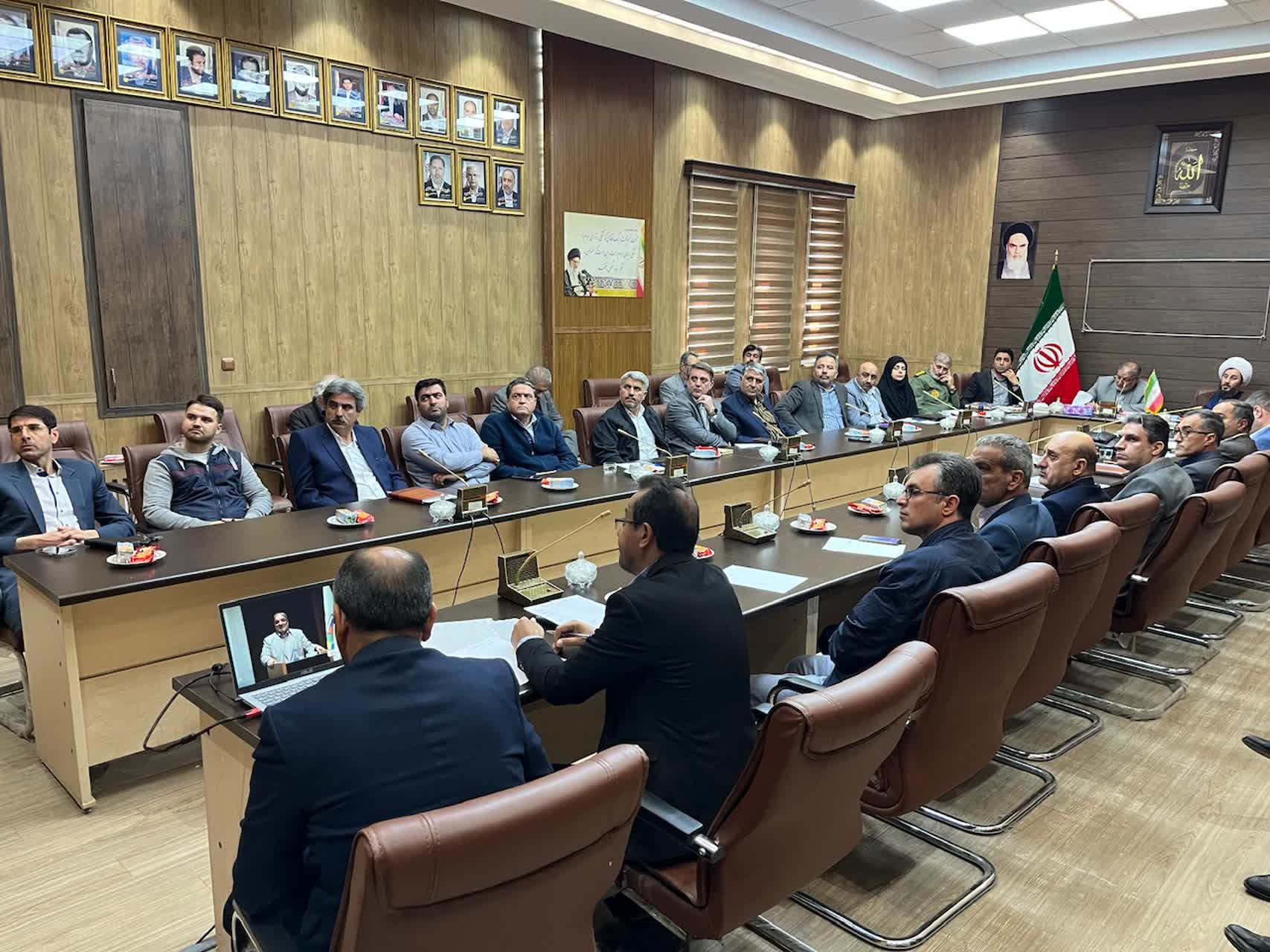 برگزاری جلسه بررسی مسایل و مشکلات حوزه سرمایه گذاری شهرستان