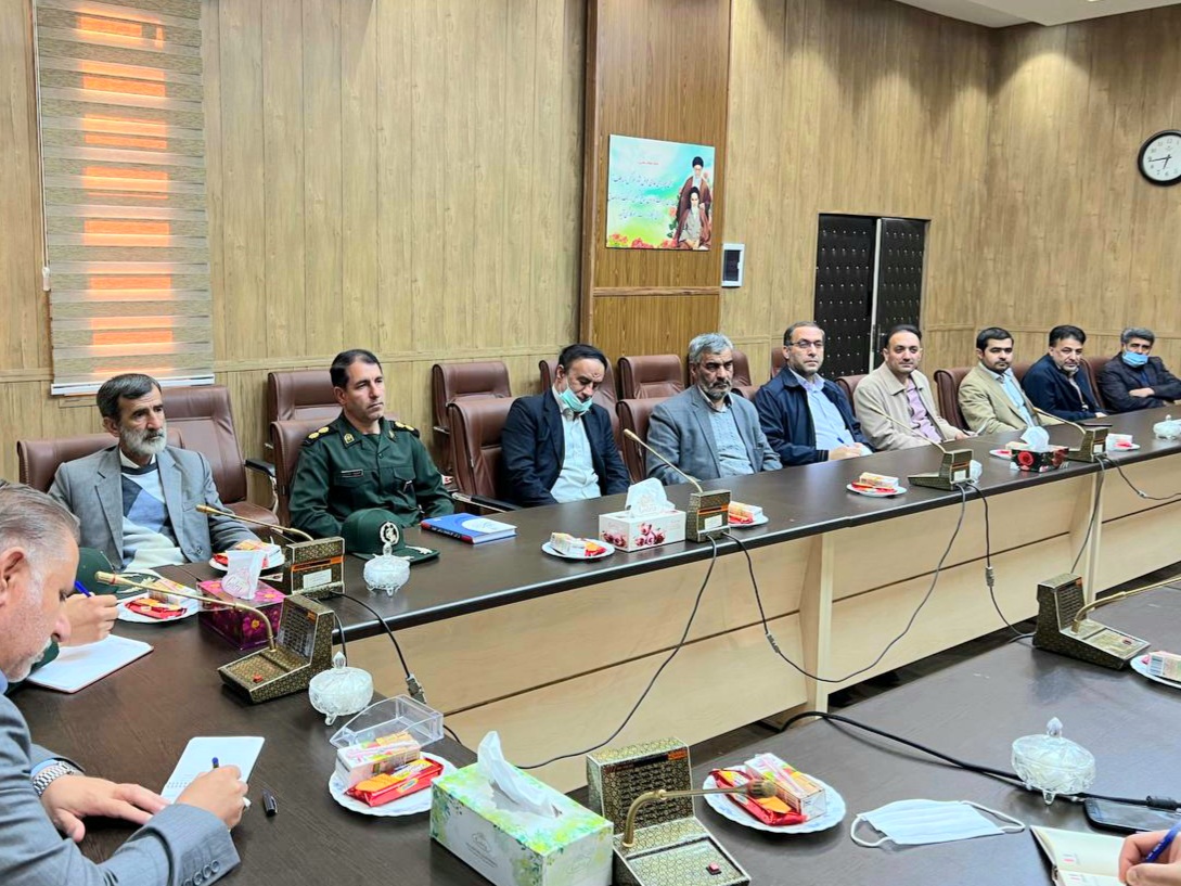 نشست مشورتی فرماندار ویژه شهرستان خوی با فرماندهان حوزه های مقاومت بسیج محلات