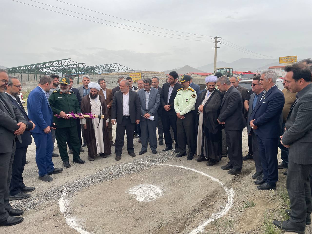 آغاز عملیات اجرایی زیرسازی، جدول گذاری و آسفالت شهرک صنعتی خوی