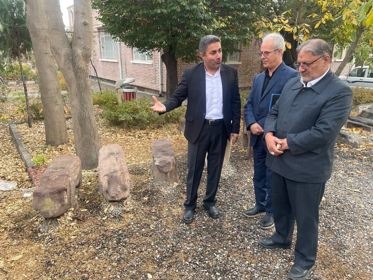 بازدید فرماندار از موزه شهرستان خوی