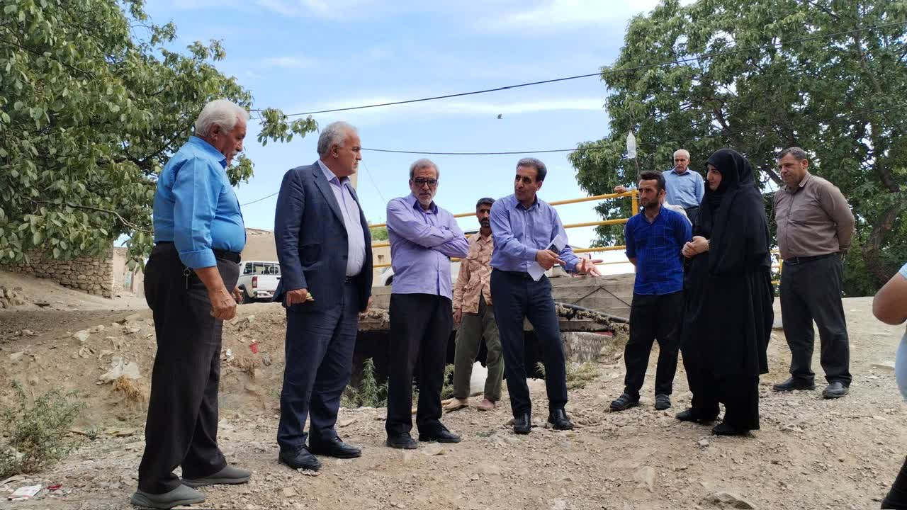 بازدید فرماندار خوی از روستای سگتلو و بررسی مشکلات آب شرب