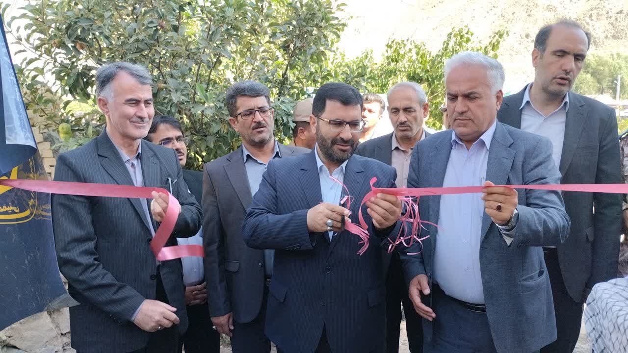 افتتاح همزمان 16 نیروگاه خورشیدی در روستاهای خوی