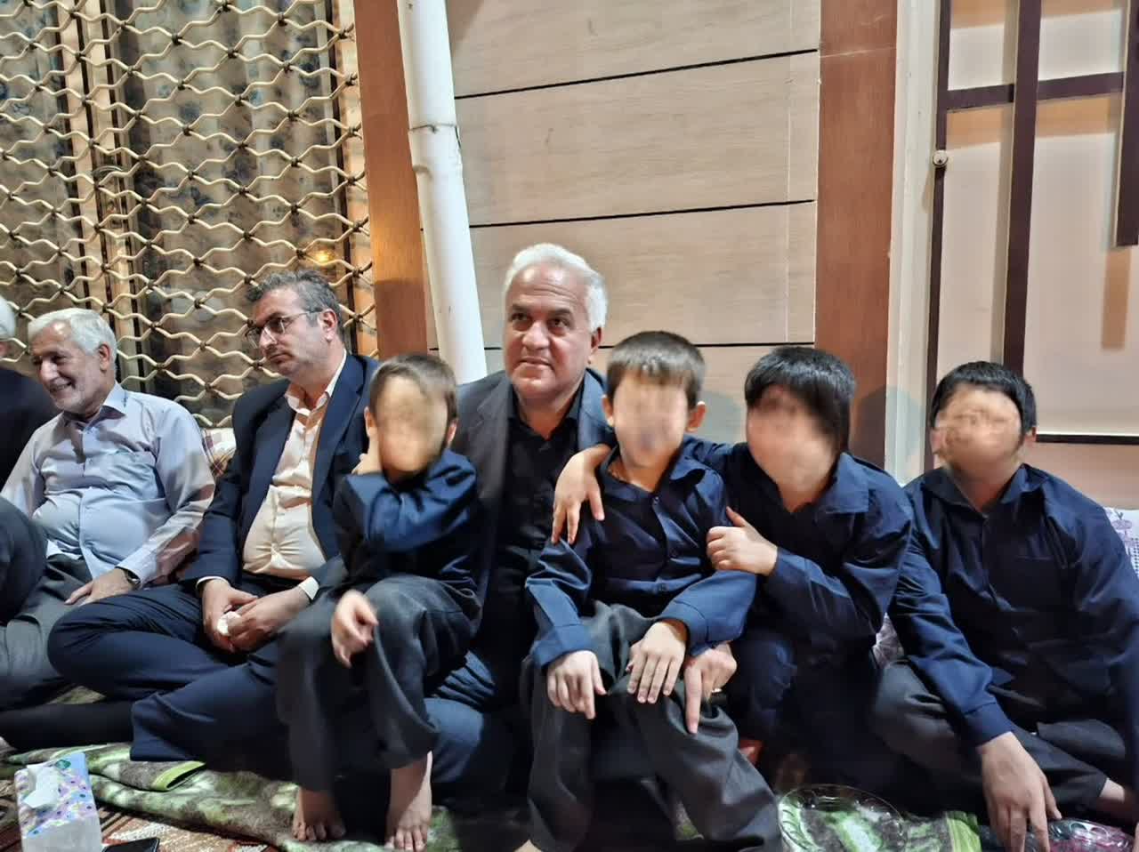 دیدار صمیمانه فرماندار خوی با کودکان مؤسسه عینالحیات