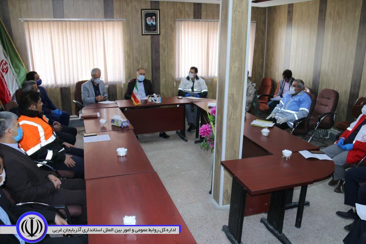 بازدید فرماندار شهرستان خوی از مناطق زلزله زده بخش قطور