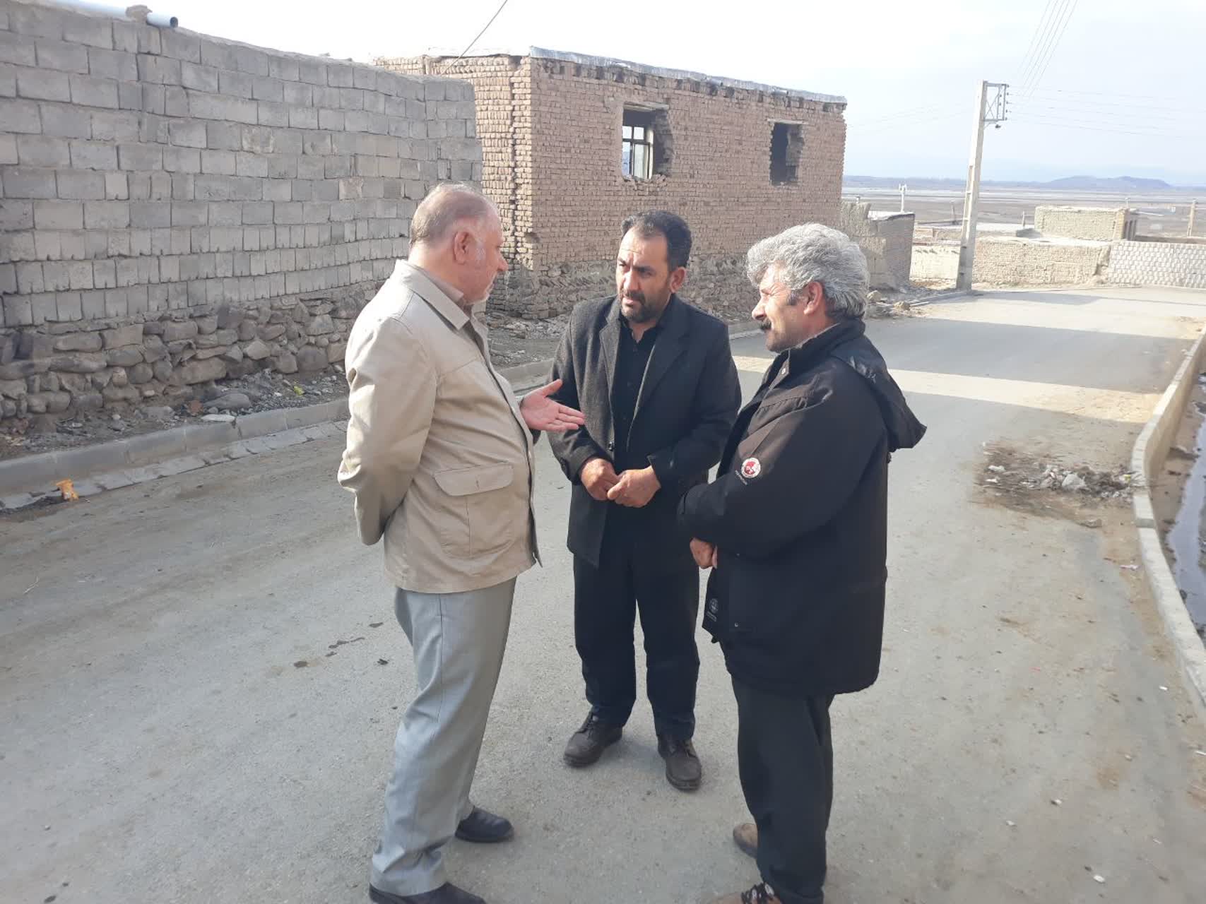 حضور میدانی و بازدید فرماندار خوی از روستای شوربلاغ