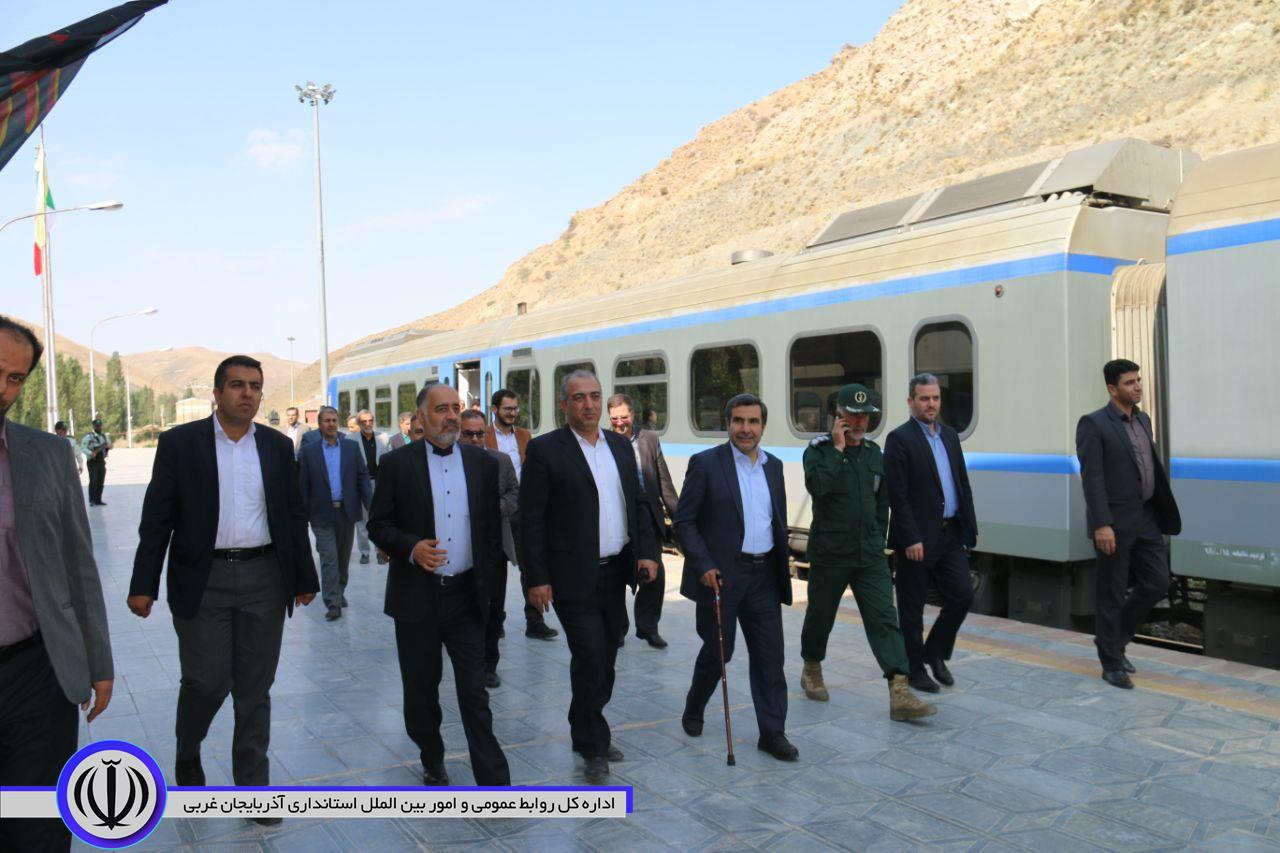 بازدید فرماندار شهرستان خوی از مسیر راه آهن قره تپه- رازی