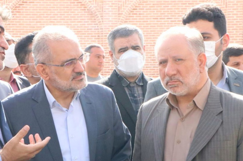 معاون پارلمانی رئیس جمهور از مقبره شمس تبریزی بازدید کرد.