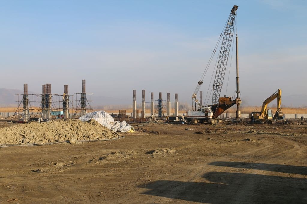 بازدید معاون هماهنگی امور اقتصادی استاندار و فرماندار ویژه شهرستان خوی از مراحل احداث نخستین واحد تولیدی سیلیکون متال در استان آذربایجان غربی