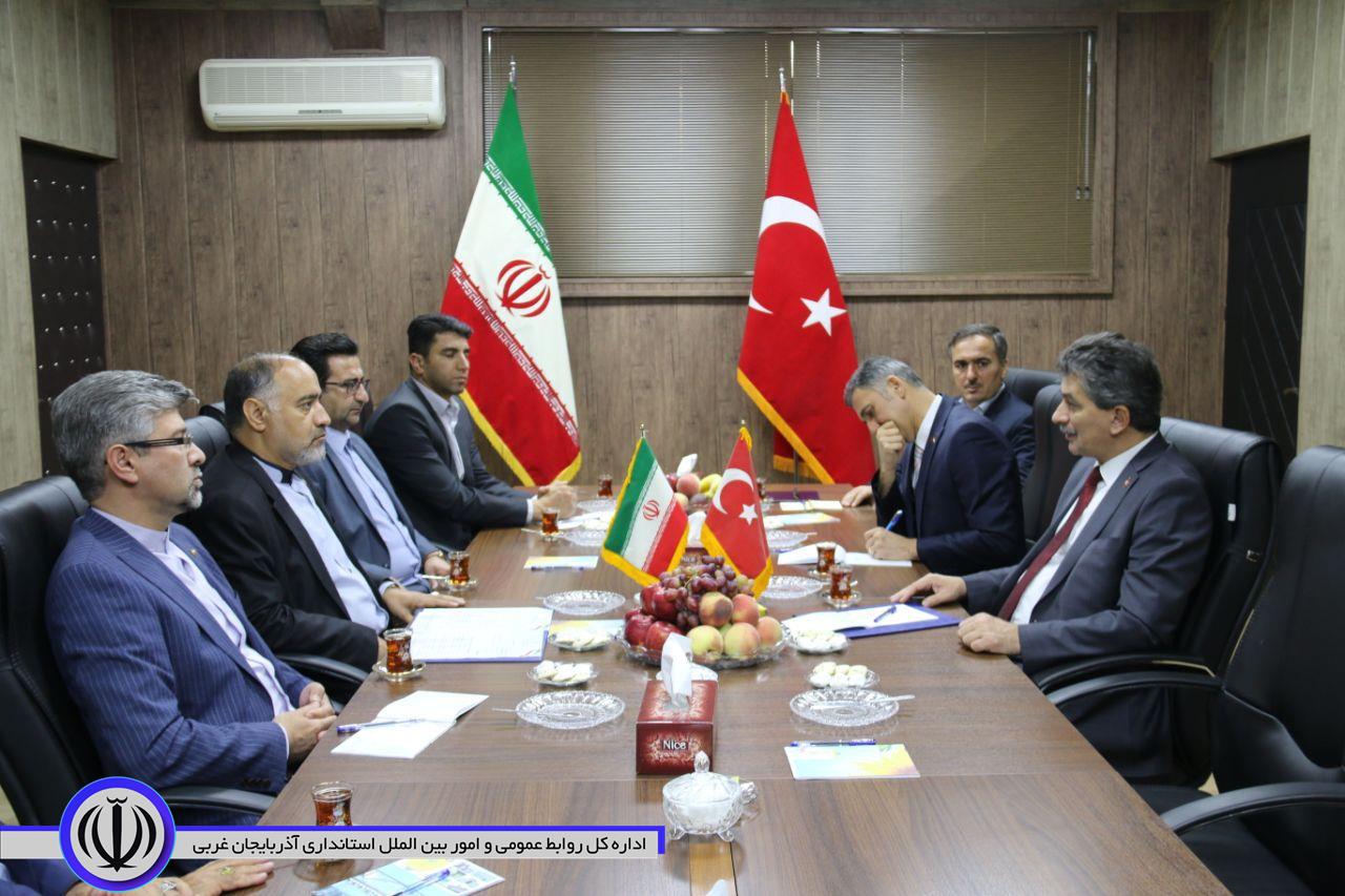 دیدار فرماندار شهرستان خوی با سفیر ترکیه در ایران