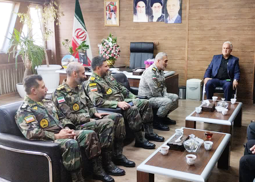 دیدار مدیراداره ارزشیابی، بازرسی و ایمنی ارتش با فرماندار خوی