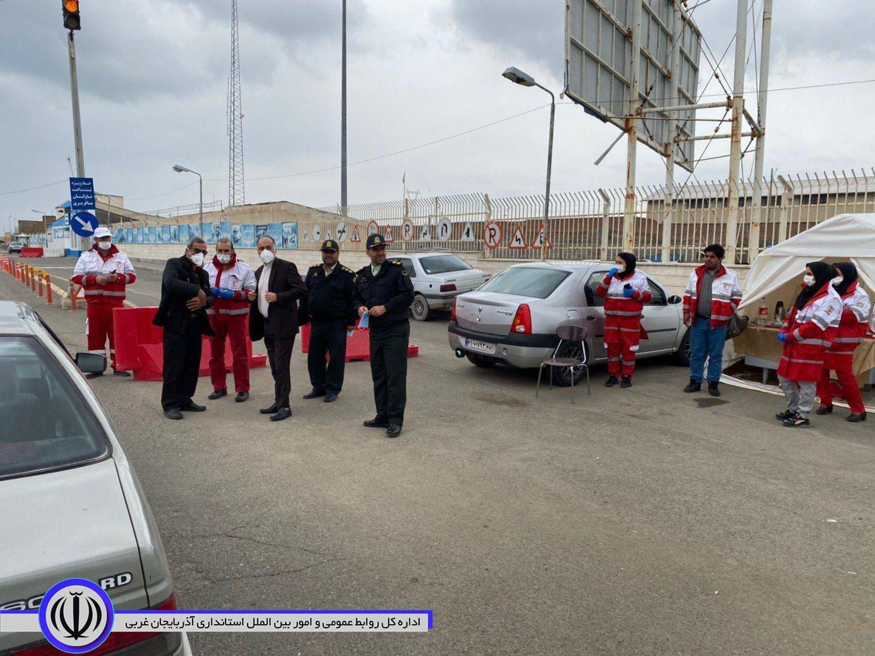 بازدید فرماندار شهرستان خوی از طرح فاصله گذاری اجتماعی