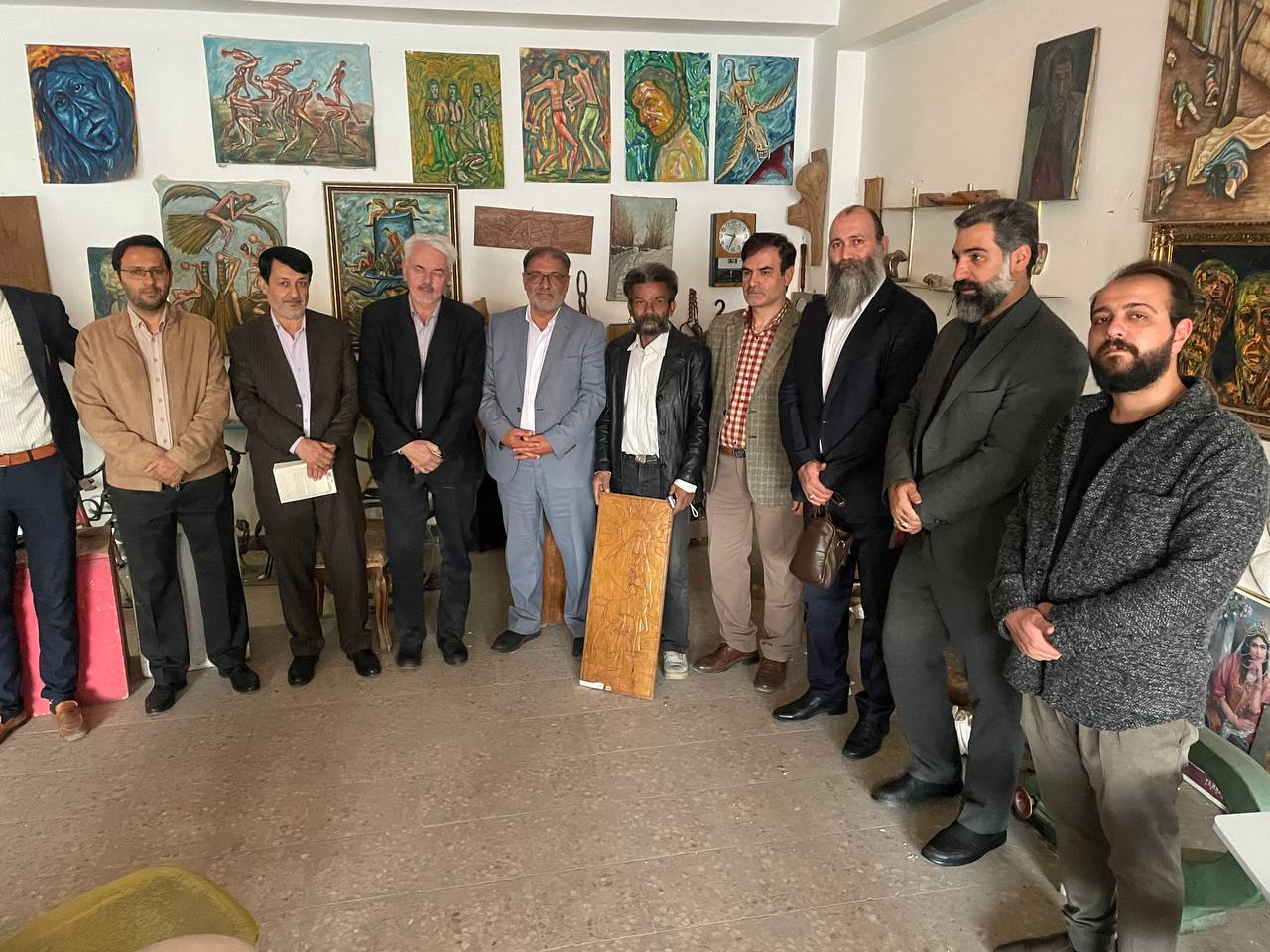 دیدار فرماندار با جمعی از هنرمندان خویی