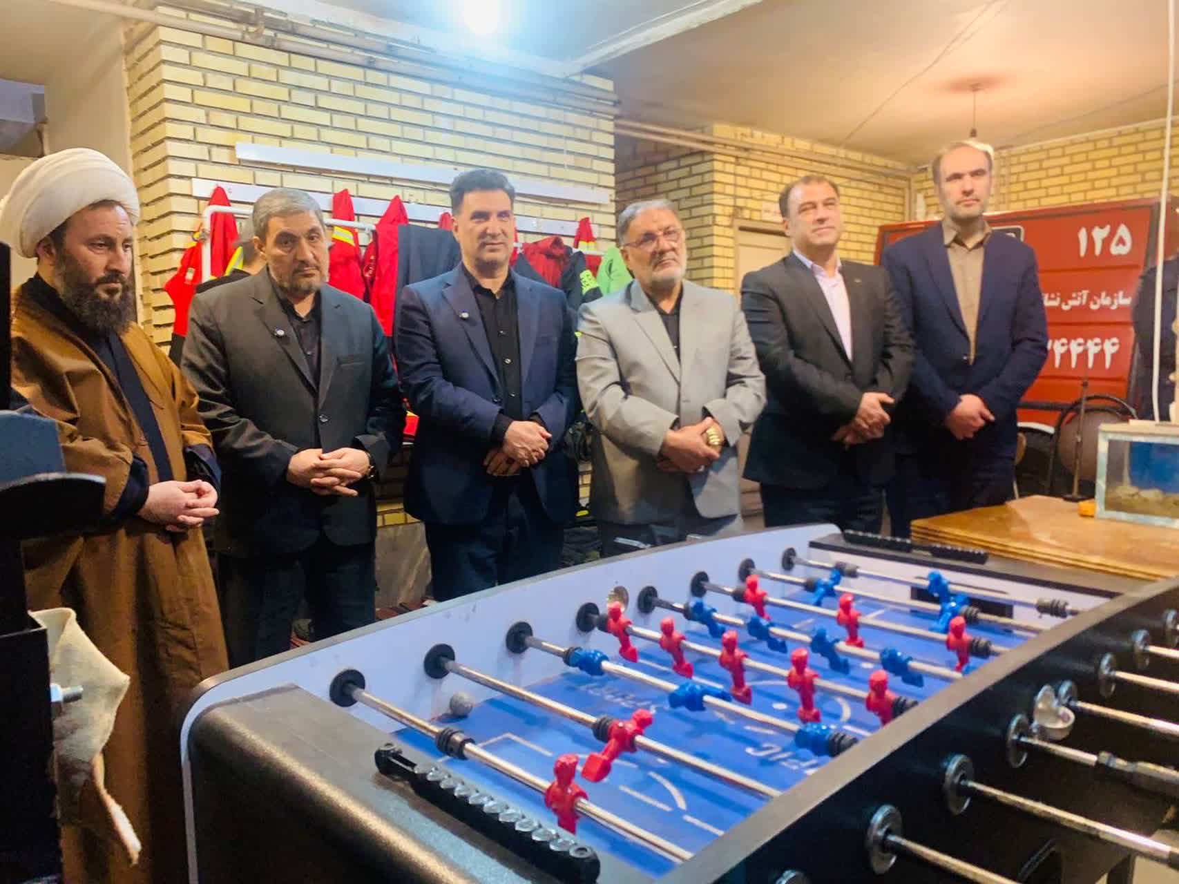 حضور فرماندار در ایستگاه آتش نشانی شهر خوی