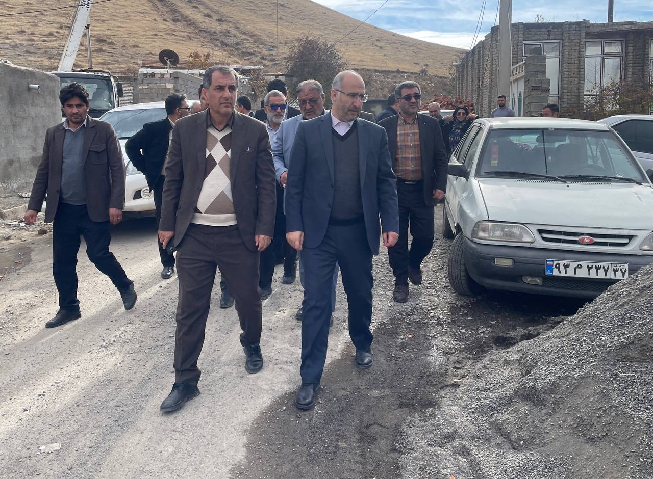 بررسی روند خدمات رسانی دستگاههای اجرایی خوی