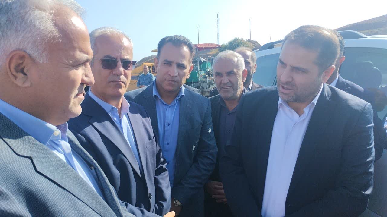 کلنگزنی 5 زمین چمن مصنوعی و بررسی پروژههای نیمهتمام ورزشی در خوی