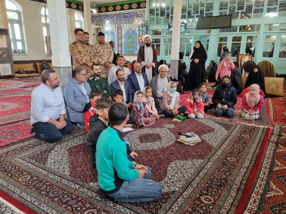 دیدار فرماندار خوی با گروه جهادی درمانی و داندانپزشکی استان تهران مستقر در روستای ممش خان