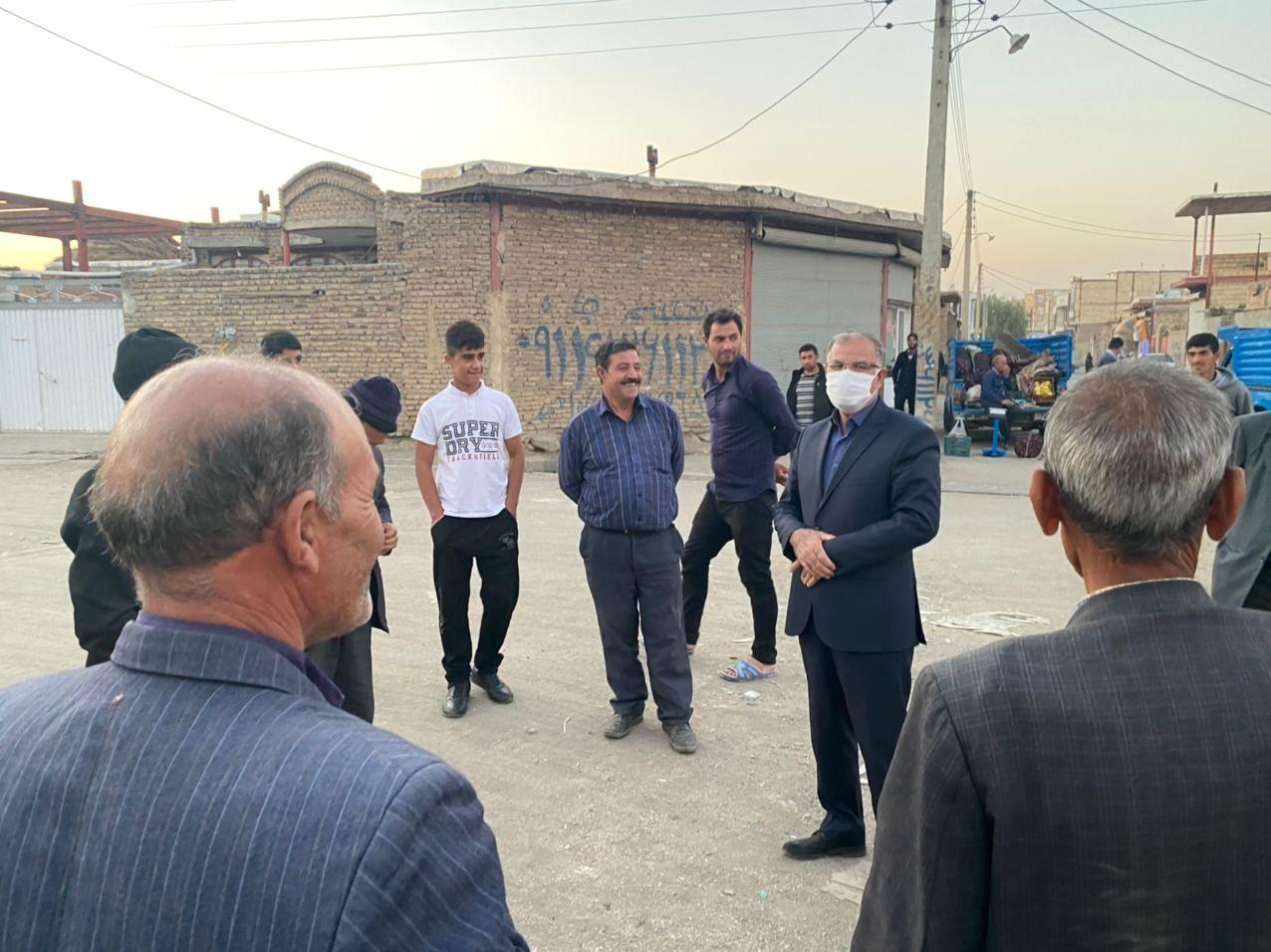 دیدار چهره به چهره فرماندار شهرستان خوی با مردم روستای عزت آباد