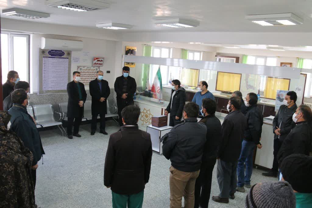 تجلیل فرماندار ویژه شهرستان خوی از کارکنان، کارگران و غسالان سازمان آرامستان