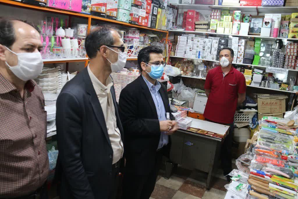 بازدید معاون سیاسی امنیتی و اجتماعی فرماندار شهرستان خوی از نحوه اجرای پروتکل های بهداشتی در بازار و صنوف مختلف