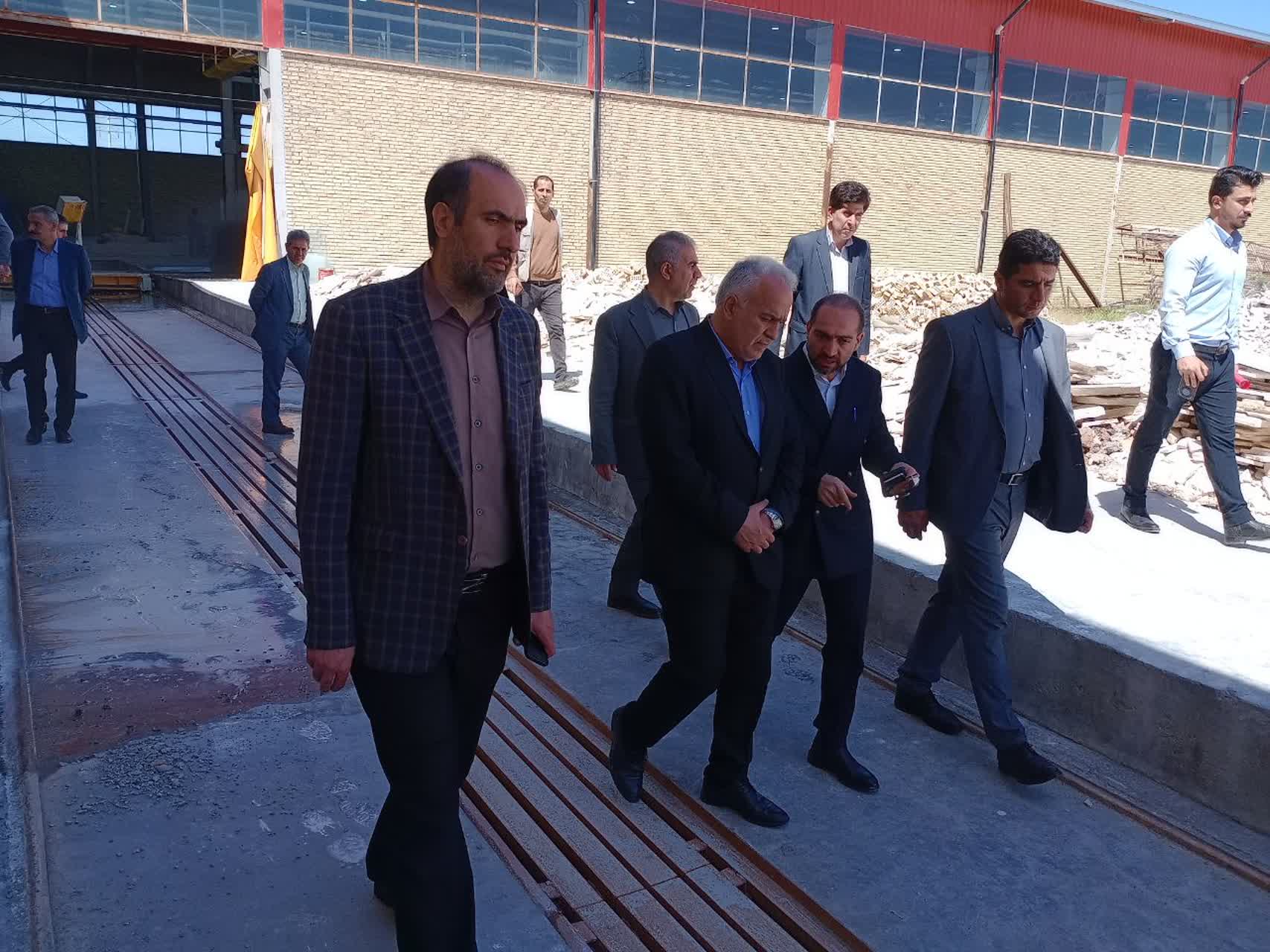 بازدید سرپرست فرمانداری از روند فعالیت کارخانه سنگ ساتراپ سنگ آرسس