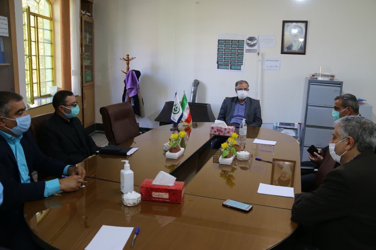 حضور معاون استاندار و فرماندار ویژه شهرستان خوی در دفتر شرکت تعاونی زنبورداران