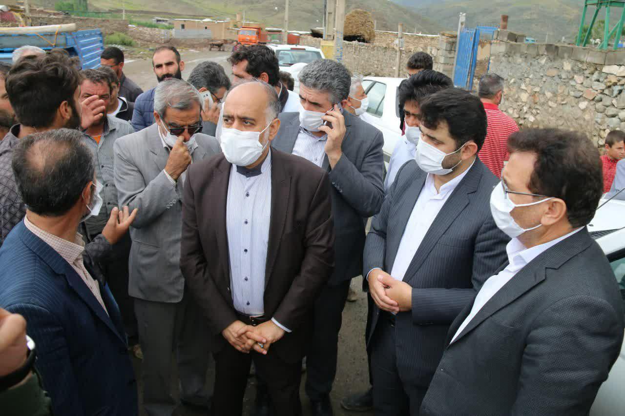 بازدید معاون هماهنگی امور عمرانی استاندار آذربایجان غربی و فرماندار شهرستان خوی از روند بازسازی روستاهای زلزله زده بخش قطور خوی