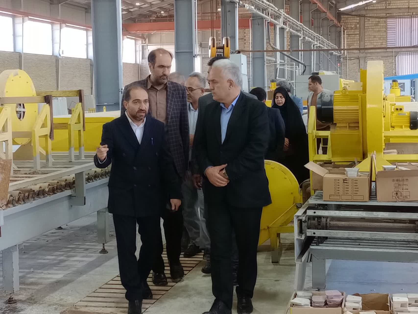 بازدید سرپرست فرمانداری از روند فعالیت کارخانه سنگ ساتراپ سنگ آرسس