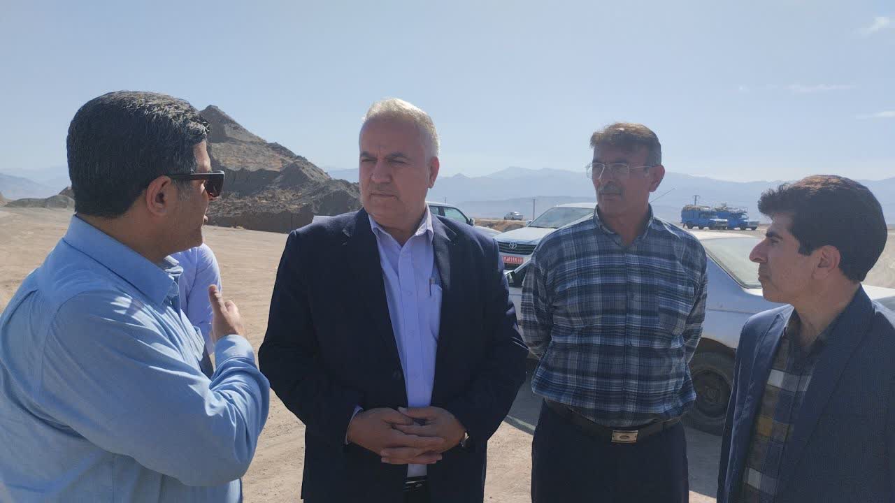 توسعه راهها، دروازه توسعه اقتصادی خوی خواهد بود