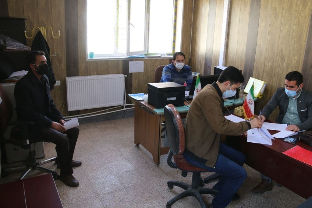 بازدید فرماندار ویژه شهرستان خوی از محل ثبت نام شورای های اسلامی روستا در بخش قطور