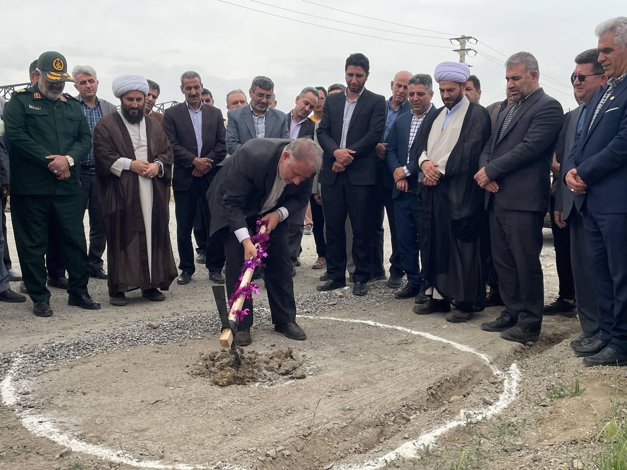 آغاز عملیات اجرایی زیرسازی، جدول گذاری و آسفالت شهرک صنعتی خوی