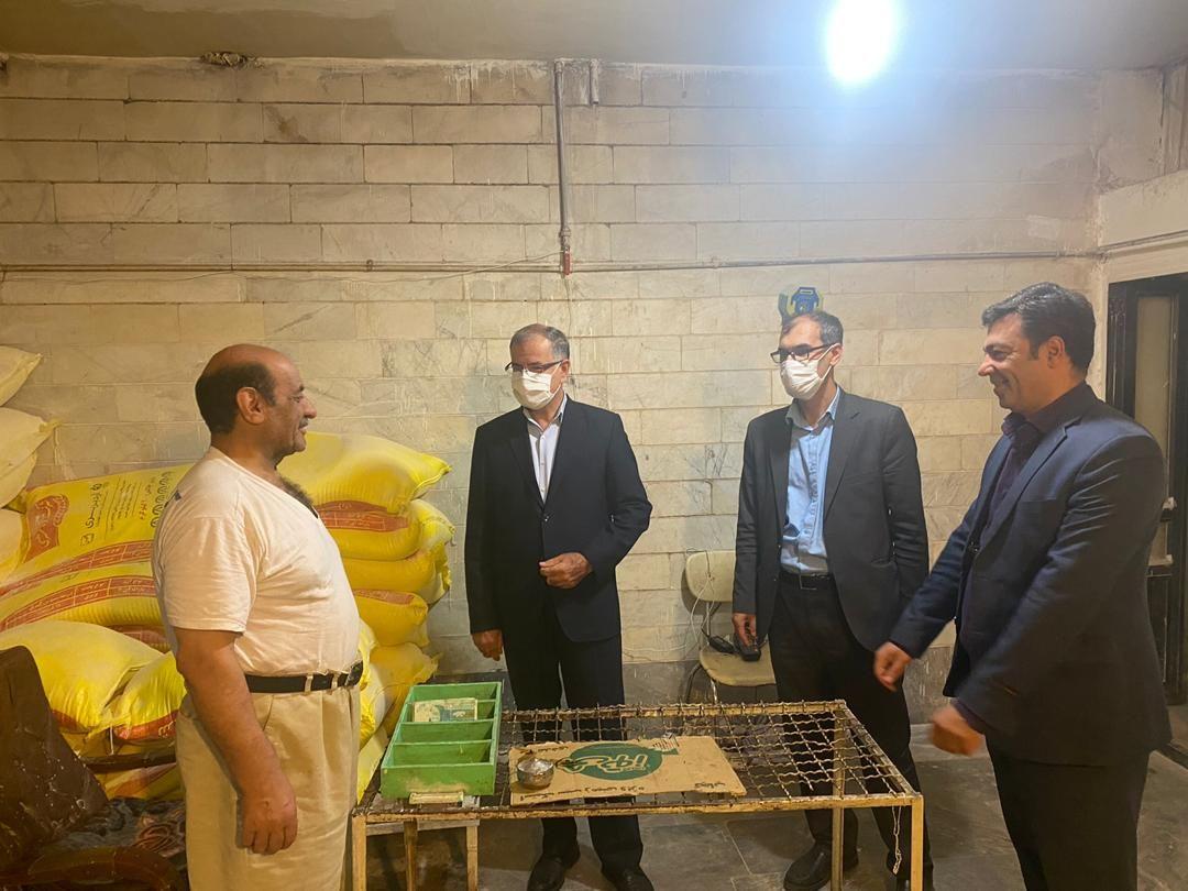 بازدید فرماندار از نانوایی های سطح شهر خوی
