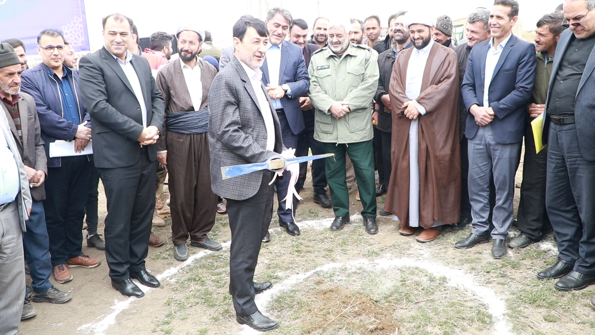 کلنگ زنی مرکز جامع سلامت روستای های بلسور سفلی و دیزج الند