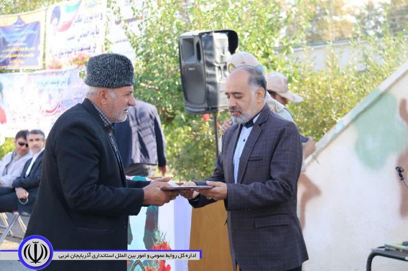 برگزاری صبحگاه مشترک نیروهای مسلح بمناسبت هفته نیروی انتظامی در شهرستان خوی