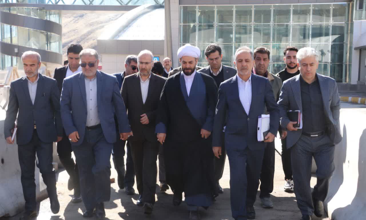 بازدید مدیرکل بازرسی استان، فرماندار و دادستان خوی از پایانه مرزی رازی