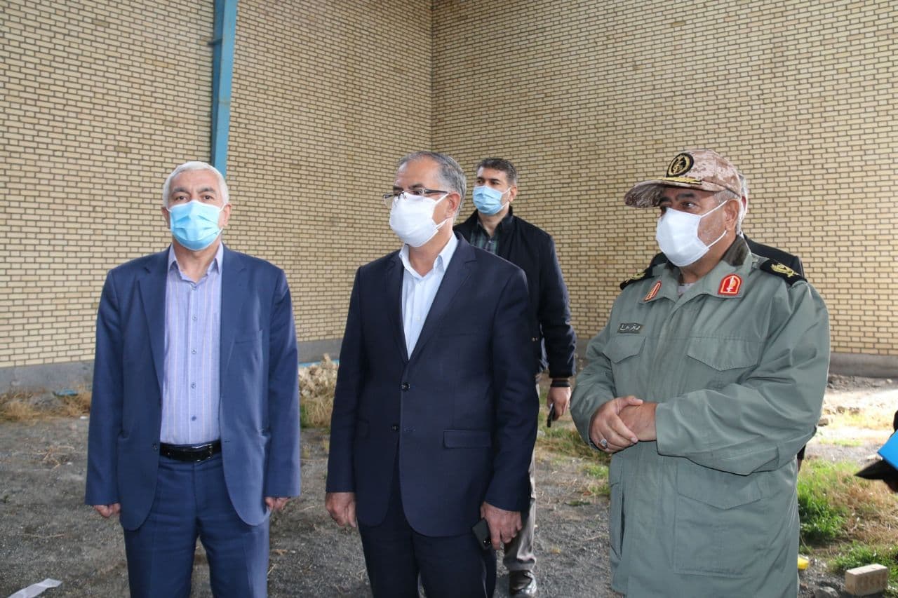 بازدید فرماندار و جمعی از مسئولین شهرستان خوی از پروژه های توانمندسازی سکونتگاه های غیر رسمی