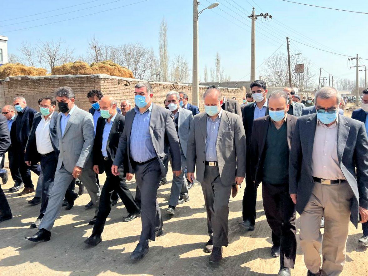 بازدید رئیس بنیاد مسکن انقلاب اسلامی کشور از مناطق بخش های مرکزی و فیرورق