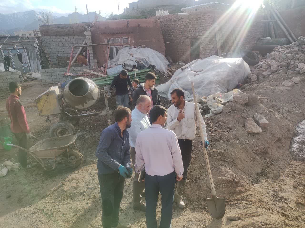 بازدید میدانی فرماندار خوی از روستاهای قریس، زاویه حسن خان و شهر فیرورق.