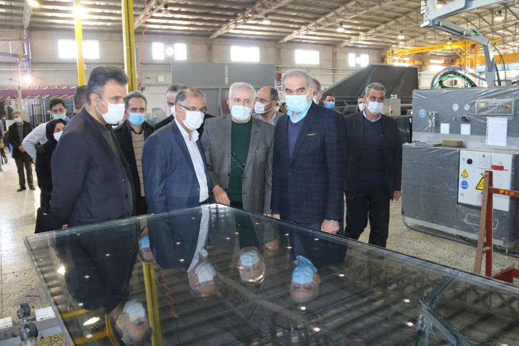 بازدید معاون هماهنگی امور اقتصادی استاندار آذربایجان غربی و فرماندار ویژه شهرستان خوی از واحدهای مستقر در شهرک صنعتی
