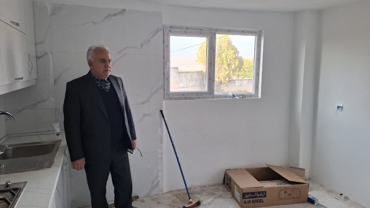 در روز تعطیل، فرماندار خوی پای درد دل مردم زرآباد نشست