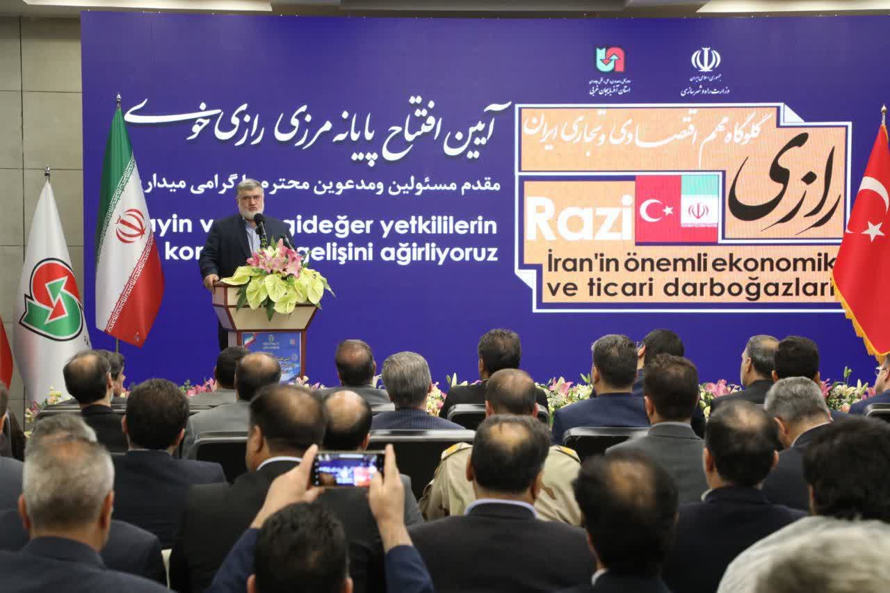 آلبوم تصویری/ سفر وزیر راه شهر سازی به خوی