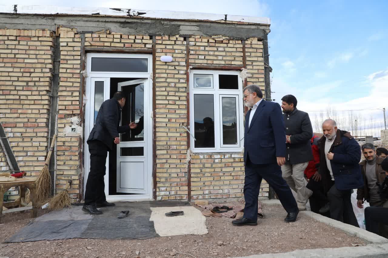 آلبوم تصویری / بازدید استاندار آذربایجانغربی از روند بازسازی مناطق زلزله زده شهرستان خوی