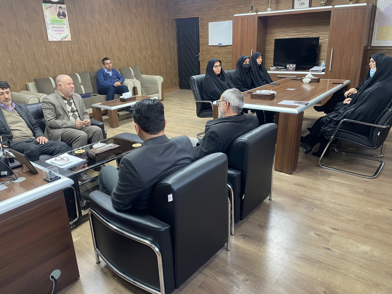 تجلیل از بانوان شاغل در فرمانداری خوی