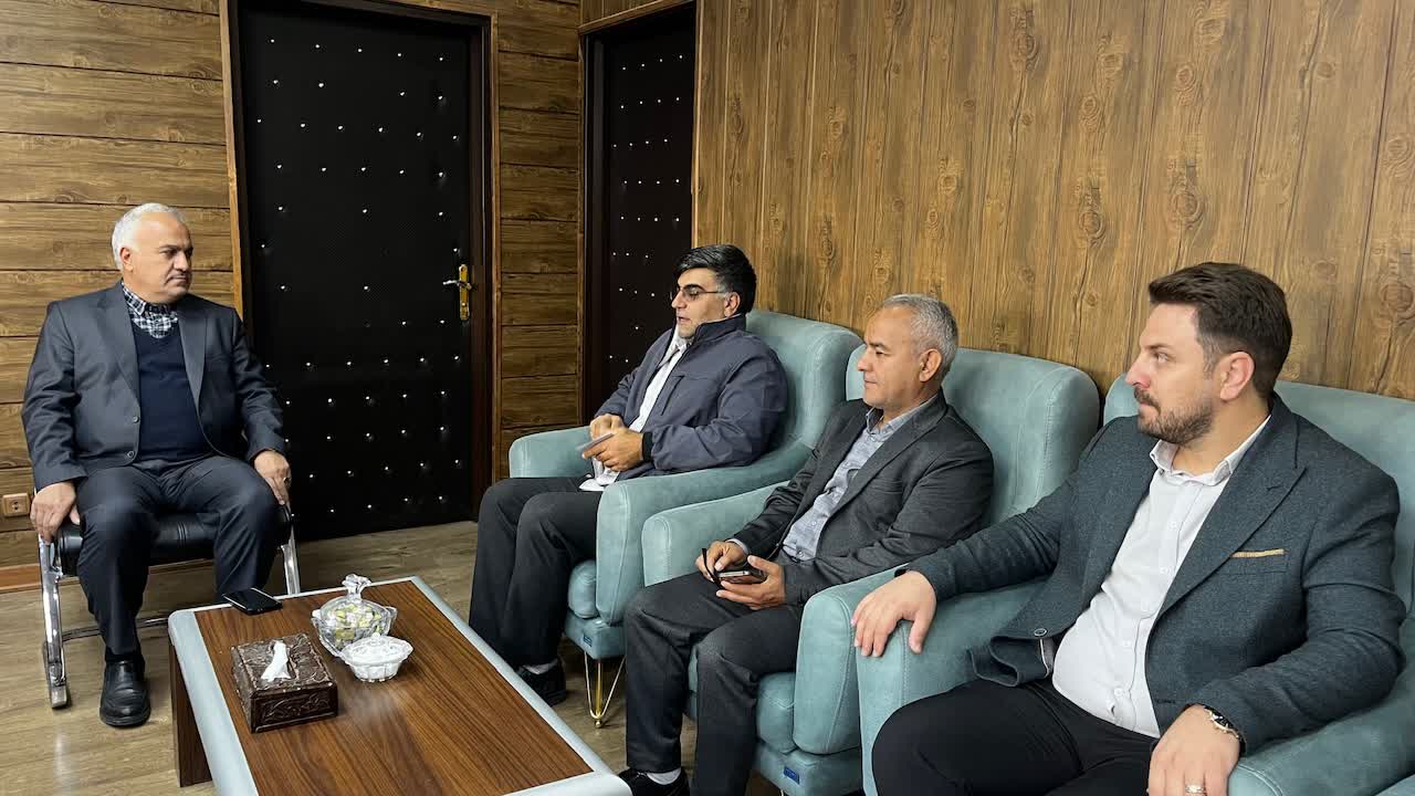 پرستاری شغل نیست، ایثارگری است