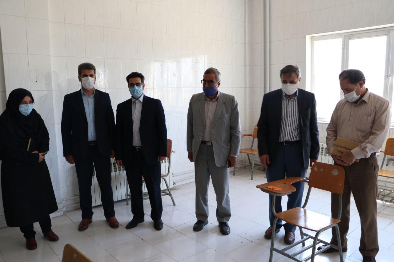بازدید سرپرست فرمانداری شهرستان خوی از حوزههای برگزاری آزمون سراسری سال ۹۹
