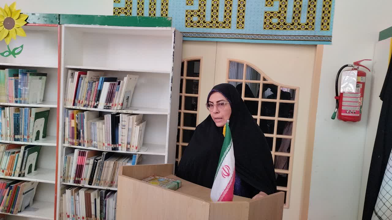 100 عنوان کتاب حسی و لمسی برای کودکان نابینا و کمبینا در خوی عرضه شد