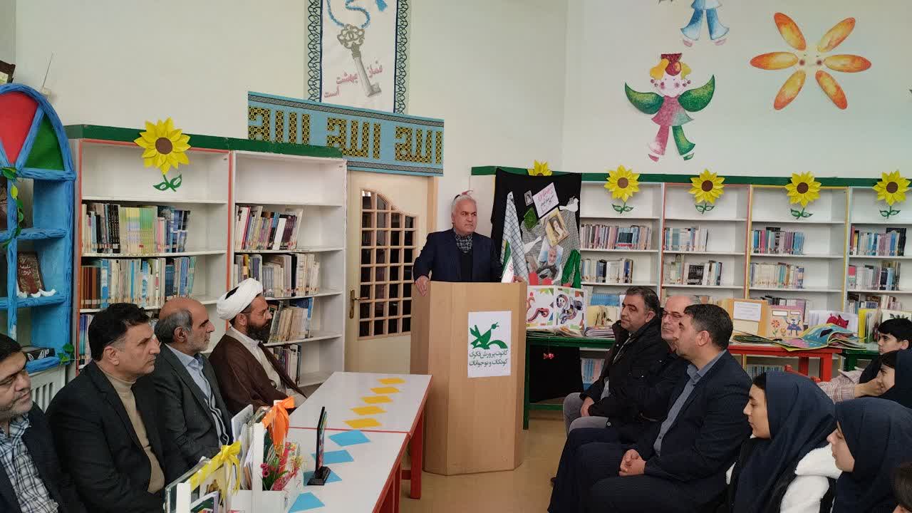 100 عنوان کتاب حسی و لمسی برای کودکان نابینا و کمبینا در خوی عرضه شد