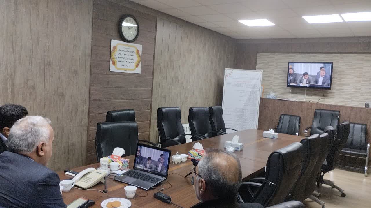 حضور’ غلامحسین آزاد’ فرماندار ویژه شهرستان خوی در جلسه ستاد سرمایه‌گذاری استان با محوریت مرز به ریاست استاندار آذربایجان غربی بصورت وبیناری