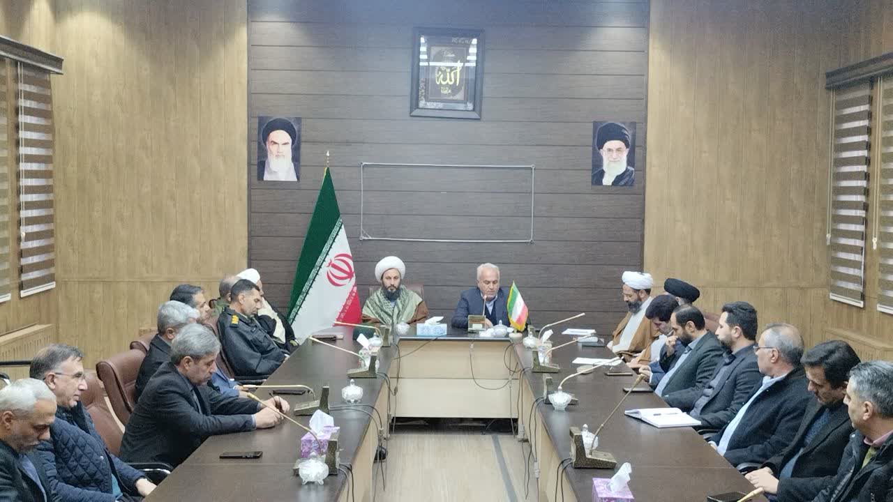 اقامه نماز در ادارات نماد تعهد عملی به ارزش‌های دینی است