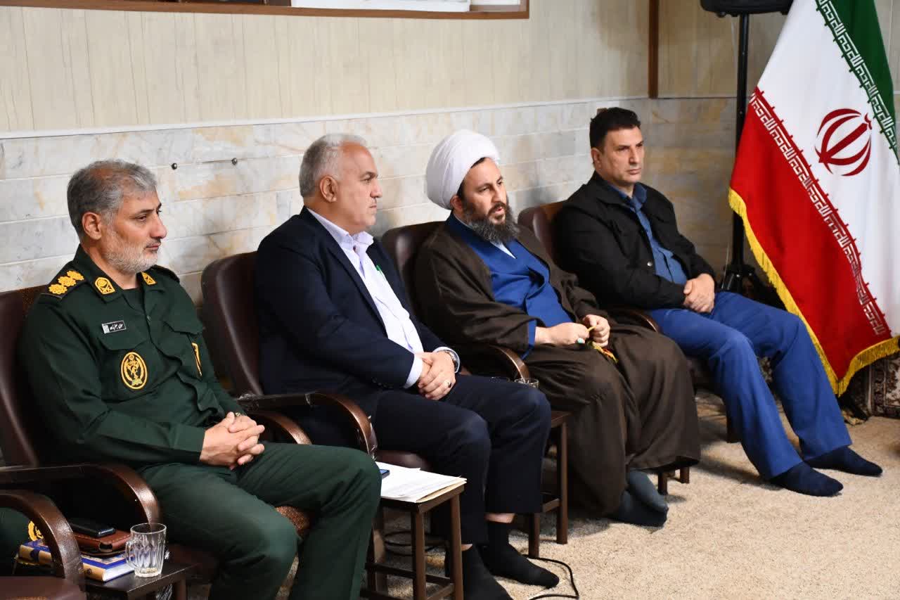 شهدا نماد پرافتخار هر شهر و روستا هستند